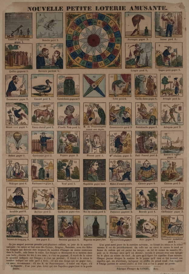 Ein altes Buch mit verschiedenen Bildern, darunter ein Glücksrad, umgeben von Text.