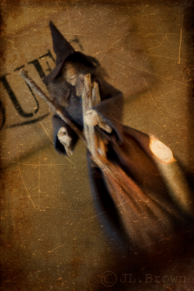 Ein halloween-thematisches Bild mit Text auf der Rückseite.