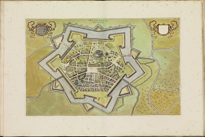 Ein aufgeschlagenes Buch mit einer detaillierten Karte von Heidelberg, Deutschland, mit Straßen, Gebäuden und Sehenswürdigkeiten, begleitet von beschreibendem Text.