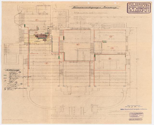 Schwarze und weiße architektonische Zeichnung des Rosenhof-Krankenhauses in Hamburg, Deutschland, die detaillierte Layout mit zahlreichen Drähten, Zimmern, Fluren und Textanmerkungen auf altem Papier zeigt.