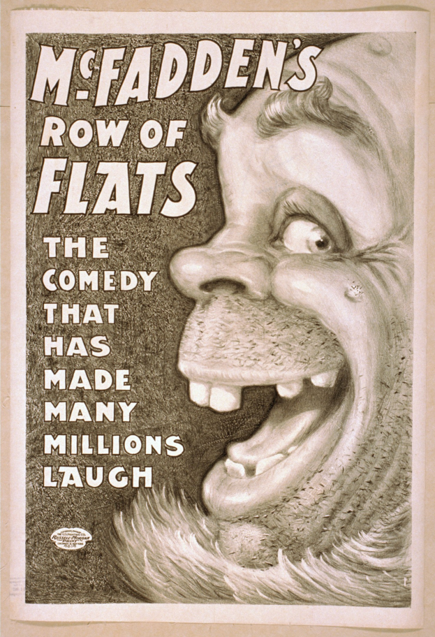 Plakat einer lachenden Person mit wilden Haaren vor einem gelben Hintergrund, auf dem der Text 'McFadden's Row of Flats: The Comedy That Has Made Many Millions Laugh' steht.