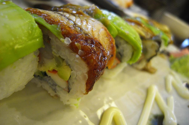 Eine Vielfalt von Lebensmitteln, die gemeinsam angezeigt werden.