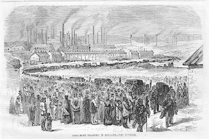 Ein Schwarz-Weiß-Zeichnung einer Gruppe von Menschen vor einem Fabrik mit Häusern und Rauch, der aus den Schornsteinen im Hintergrund aufsteigt, mit Text unten lesend "Kohlebergbauunfall in England das Ende".