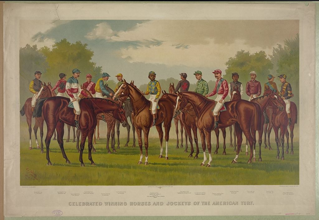 Gruppe von Menschen auf Pferden auf einer grünen Wiese mit Bäumen und blauem Himmel, mit Text unten: "Feier der Siegerpferde und Jockeys der amerikanischen Wiese".