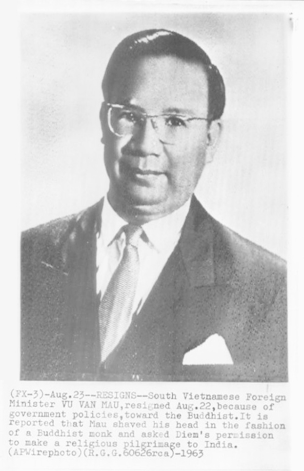 Ein Mann im Anzug, mit Text darunter, in Schwarz-Weiß dargestellt.