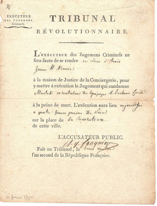 Gelbliches juristisches Dokument mit der Überschrift 'Tribunal Révolutionnaire', das Strafurteile und Hinrichtungskonsequenzen in Frankreich beschreibt, geschrieben in Schreibschrift.